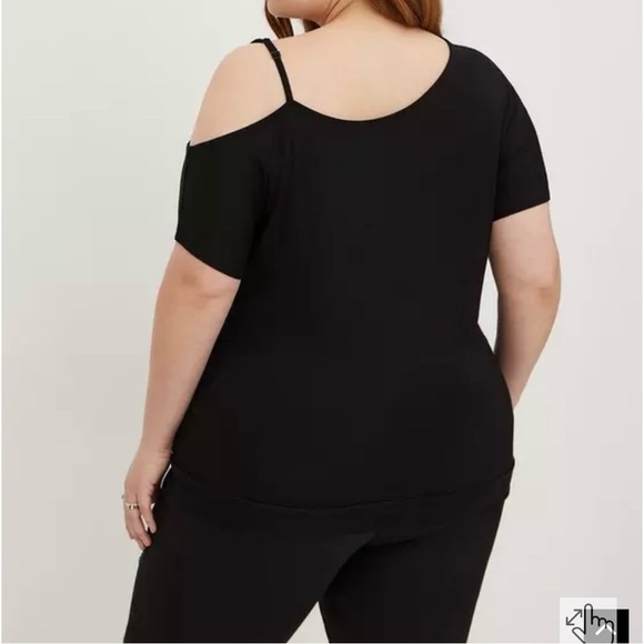 Torrid NWT Graphic Classic Fit Super Soft Off Shoulder Strappy Tee Size 1 - Picture 3 of 12